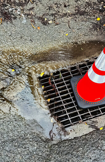 https://beaconsfieldblockeddrains.com.au/uploads/2025/07/stormwater-drains-60987.jpg
